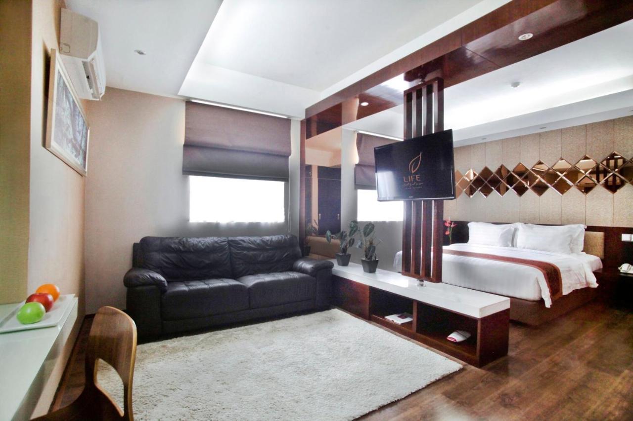 Favor Hotel Makassar City Center By Life Ngoại thất bức ảnh