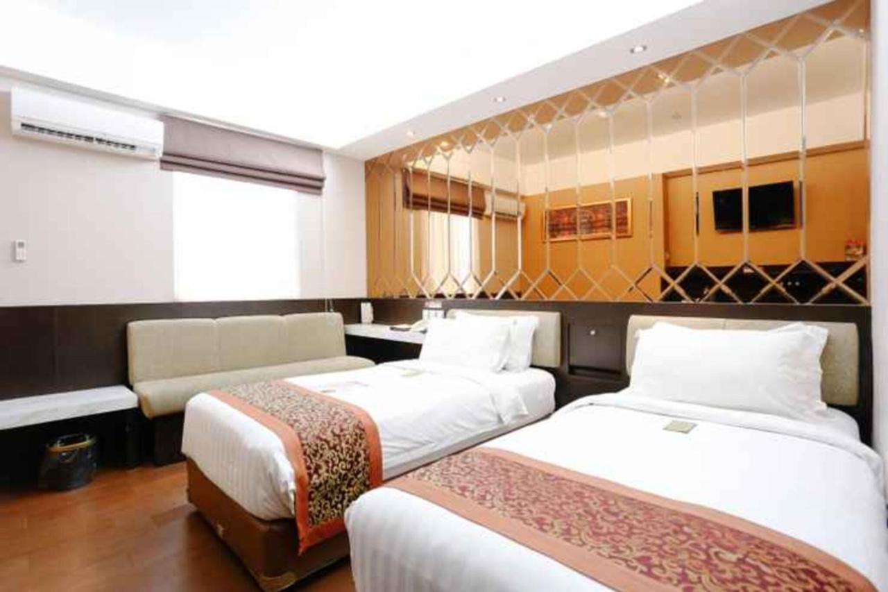 Favor Hotel Makassar City Center By Life Ngoại thất bức ảnh