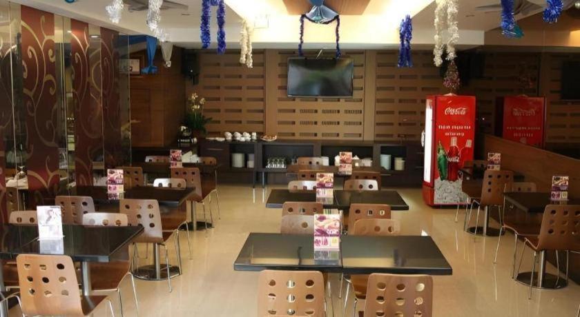 Favor Hotel Makassar City Center By Life Ngoại thất bức ảnh