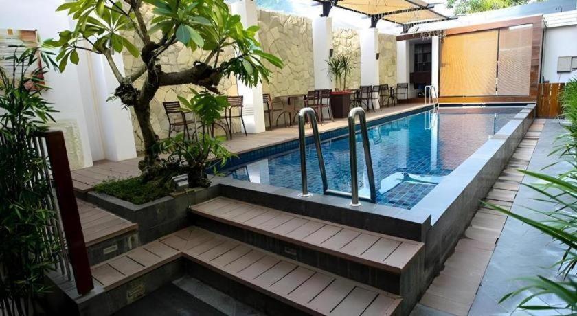 Favor Hotel Makassar City Center By Life Ngoại thất bức ảnh